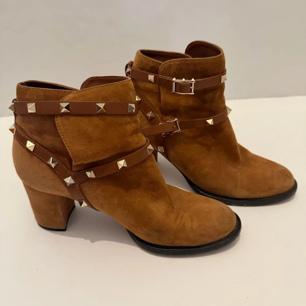 Valentino garavani suede